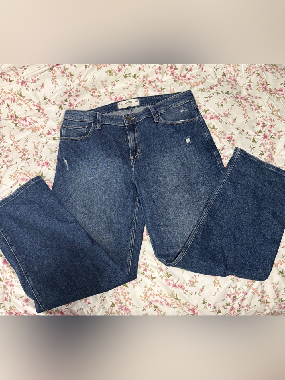 Hollister Women's Medium Blue Straight Leg Jeans with Subtle Distress